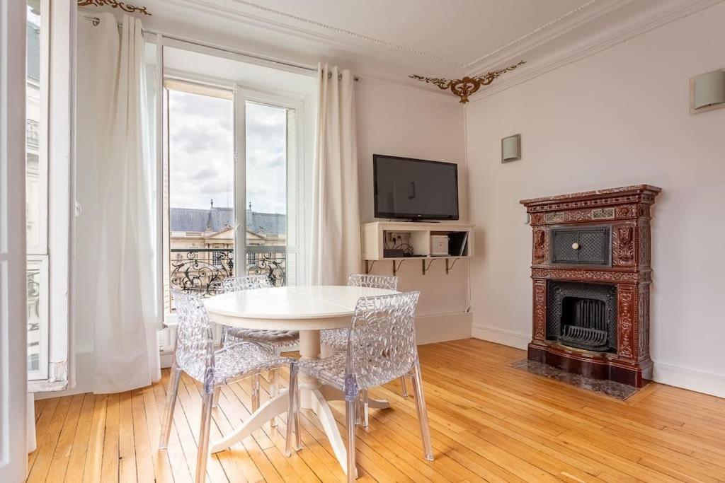 Le Marais, Fantastic View On Archives Nationales Apartment ปารีส ภายนอก รูปภาพ